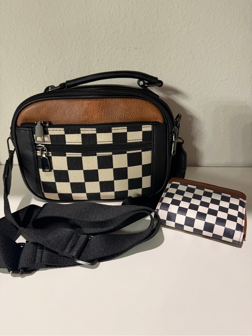 Checkerboard Crossbody toaster Bag with cognac Brown Trim /Wallet